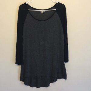 Quarter Sleeve Gray and Black T-Shirt